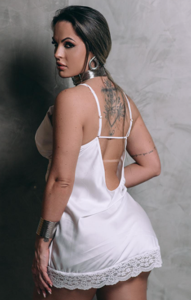 Camisola com Detalhes em Rendas - 4037